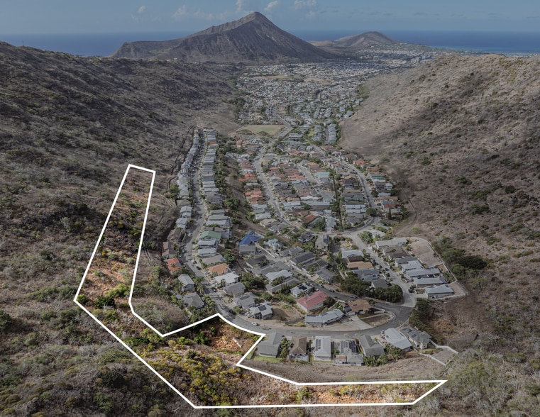 1332 Miloiki st, Honolulu, HI for sale - Primary Photo - Image 1 of 3