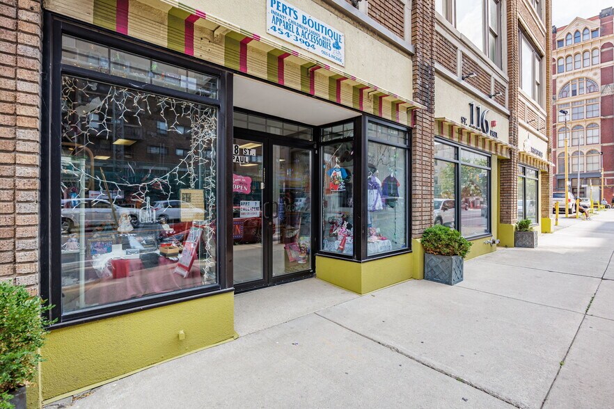 114-118 St Paul St, Rochester, NY à vendre - Photo du bâtiment - Image 3 de 8