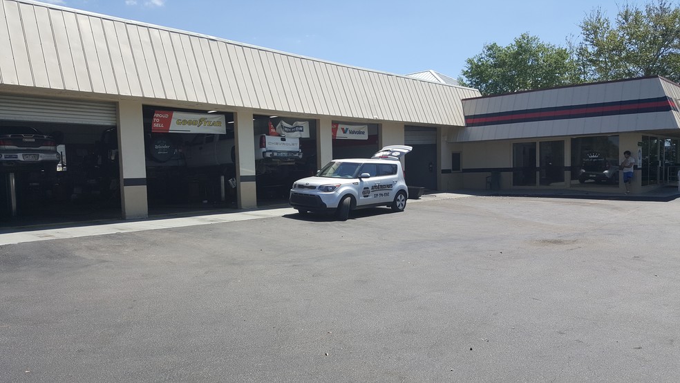 4772 Tamiami Trl N, Naples, FL for sale - Building Photo - Image 3 of 17