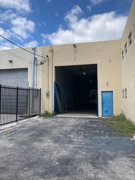 2120 NW 23rd Ave, Miami, FL for sale - Building Photo - Image 3 of 8