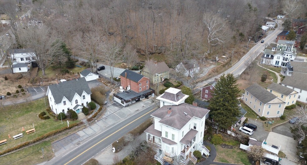 5 Norwich Rd, East Haddam, CT à vendre - Photo du bâtiment - Image 3 de 27