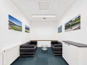 Luton Rd, Toddington for lease Interior Photo- Image 2 of 10