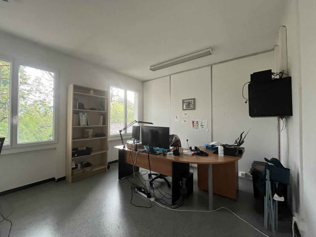Bureau dans Aubagne à louer Photo du bâtiment- Image 1 de 7