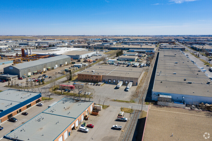 5920 40th St SE, Calgary, AB for sale - Aerial - Image 2 of 4