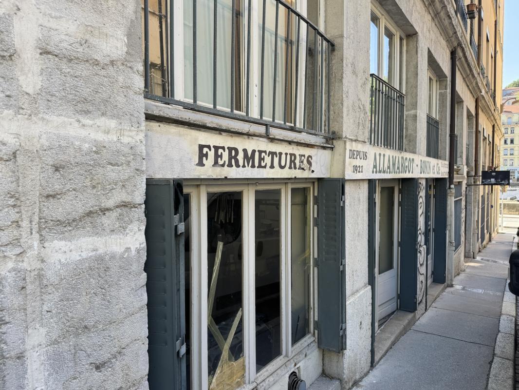 Industrial in Lyon for sale Building Photo- Image 1 of 9