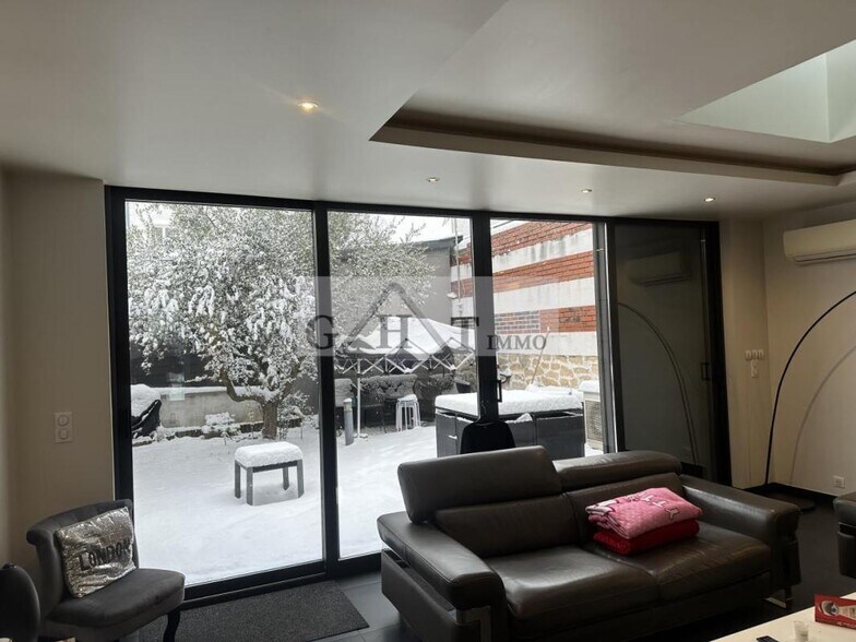 Office in Saint-Maur-des-Fossés for sale - Building Photo - Image 3 of 5