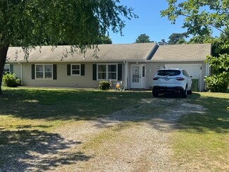 More details for 4-Unit Gloucester Resi/Multifamily – Multifamily for Sale, Gloucester Point, VA