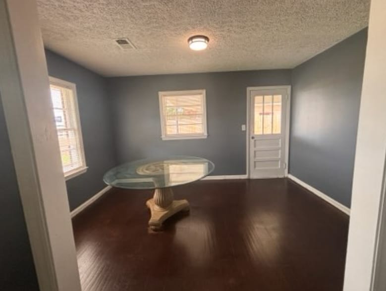 1034 Fairground St SE, Conyers, GA for lease - Interior Photo - Image 3 of 12