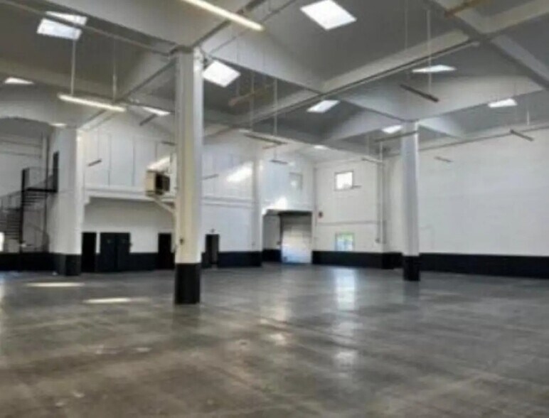 Bureau dans VILLENEUVE-D'ASCQ à louer - Photo du bâtiment - Image 3 de 18