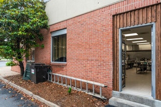 322-323 W Lee Hwy, Warrenton, VA for lease Interior Photo- Image 1 of 15