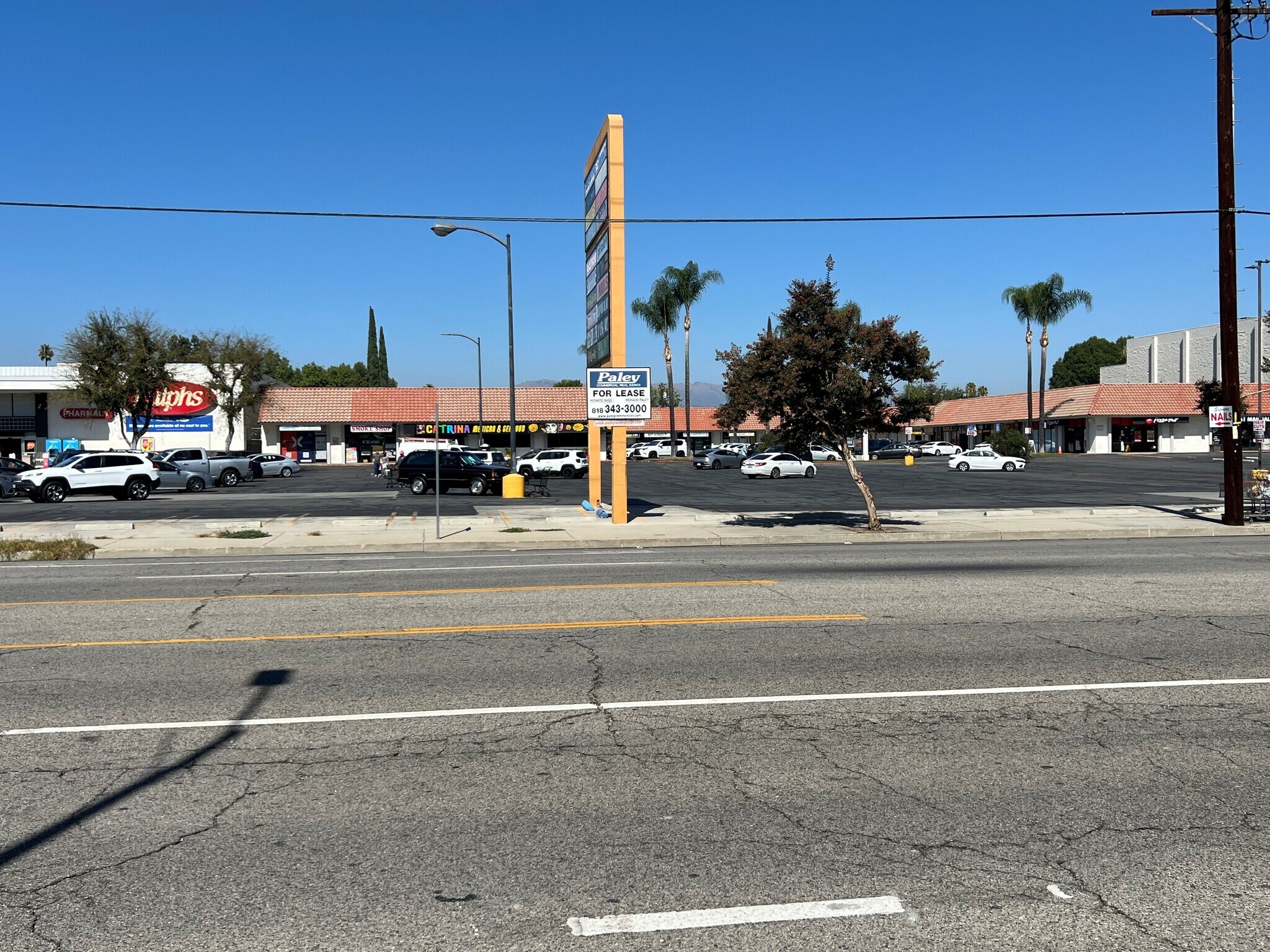 22323 Sherman Way, Canoga Park, CA for lease Building Photo- Image 1 of 4