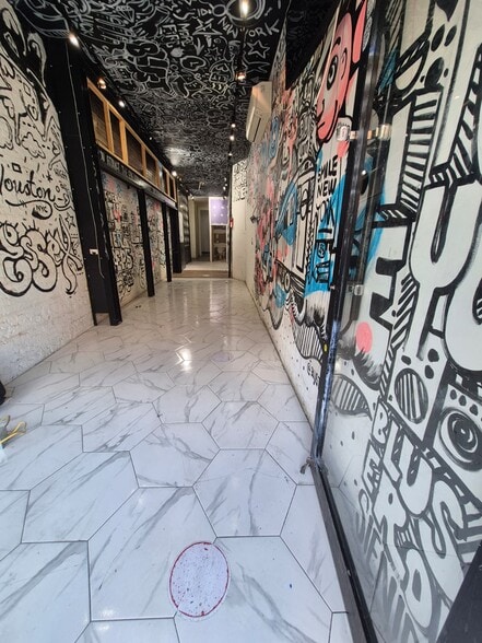 51 E Houston St, New York, NY for lease - Interior Photo - Image 3 of 12