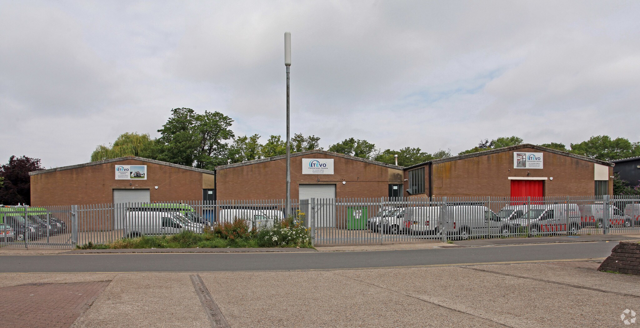 Wessex Rd, Bourne End à louer Photo principale- Image 1 de 7