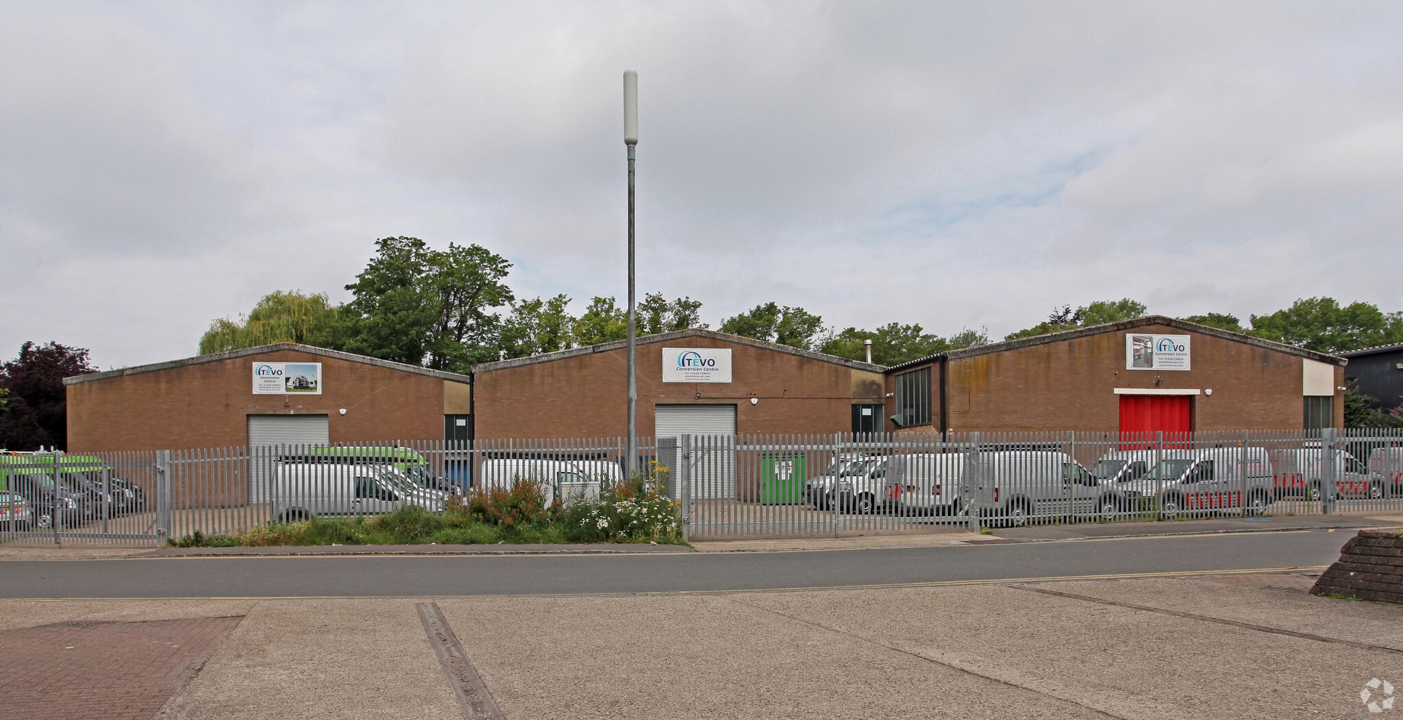 Wessex Rd, Bourne End for lease Primary Photo- Image 1 of 7