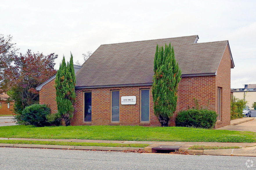 2100 Hartford Rd, Hampton, VA for lease - Primary Photo - Image 1 of 6