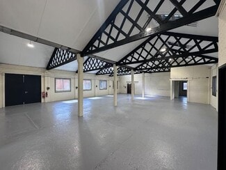 Plus de détails pour 24 Bates Rd, Romford - Bureau à louer