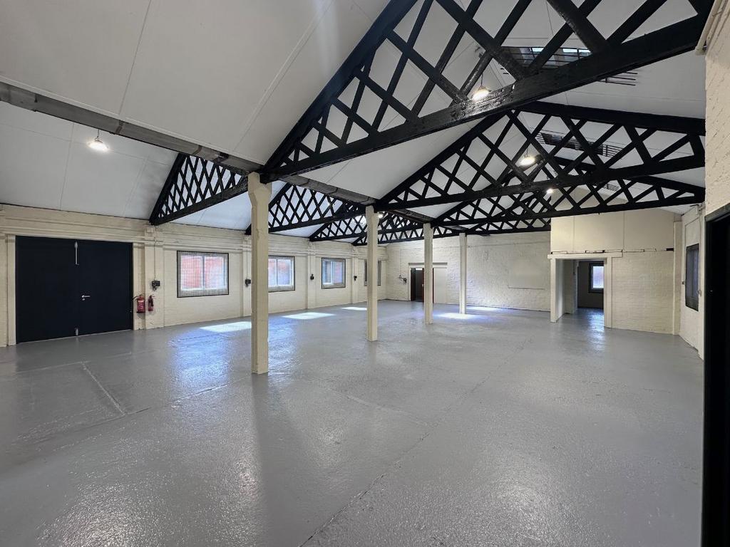 24 Bates Rd, Romford for lease Building Photo- Image 1 of 9