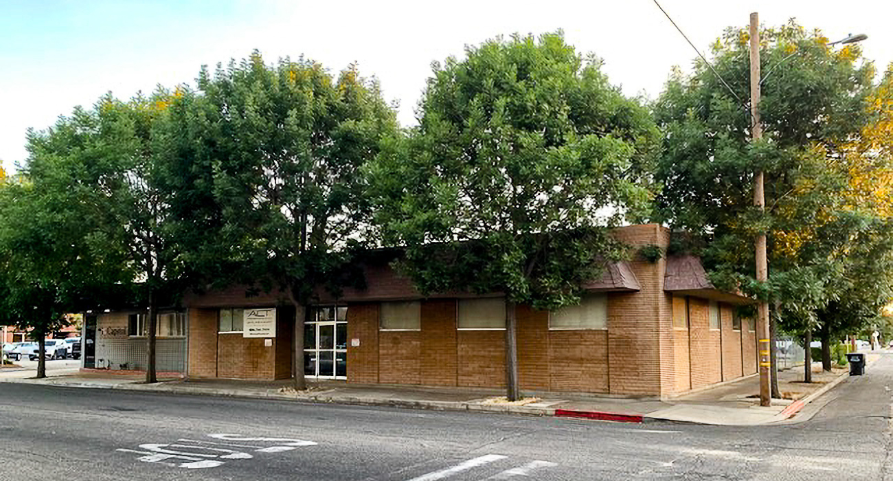 227-229 N West St, Visalia, CA for lease Building Photo- Image 1 of 12