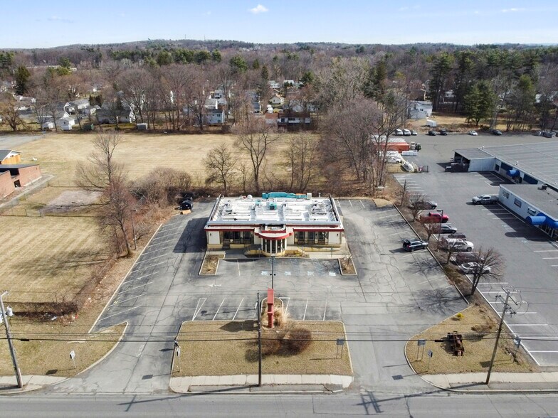 1975 Central Ave, Albany, NY à vendre - Photo du bâtiment - Image 2 de 47