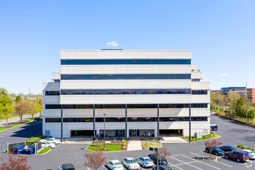 285 Davidson Ave, Somerset, NJ à louer - Photo du bâtiment - Image 2 de 4