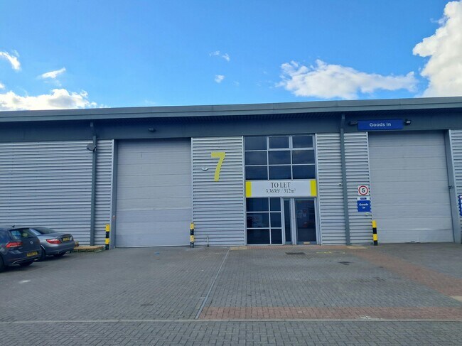 Plus de détails pour Deacon Way, Reading - Industriel à louer