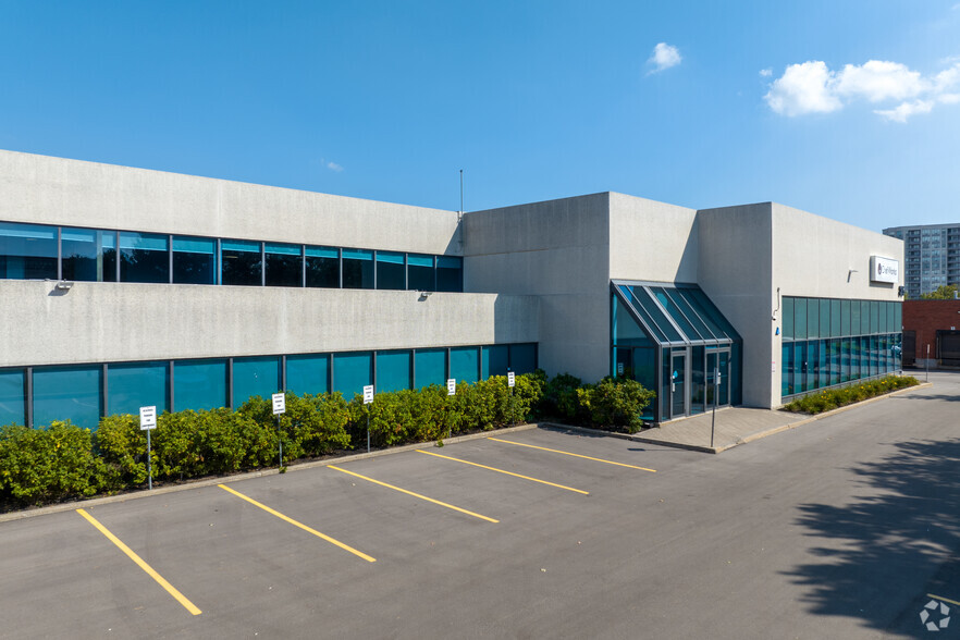 35 Fulton Way, Richmond Hill, ON for lease - Building Photo - Image 3 of 28