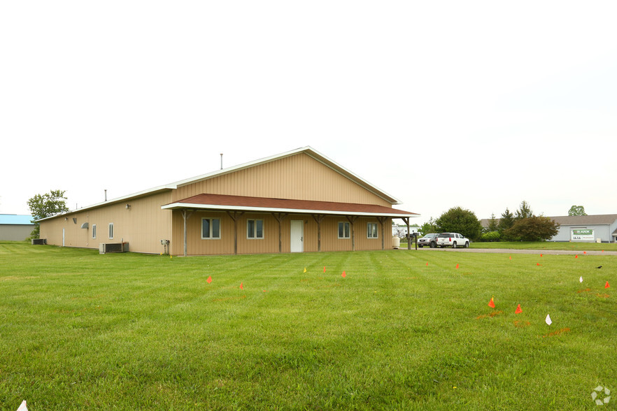 435 Packard Hwy, Charlotte, MI à vendre - Photo du b timent - Image 1 de 8