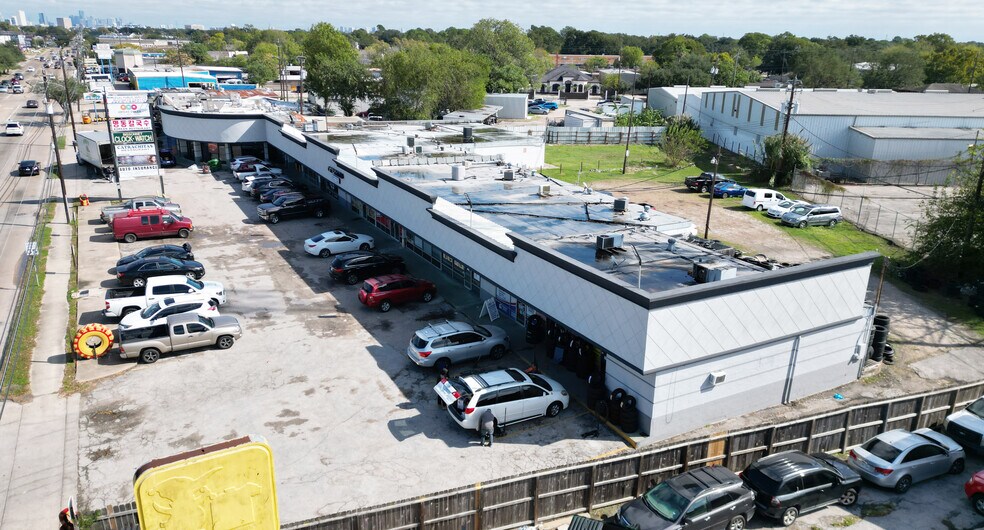 6417-6433 Bissonnet St, Houston, TX à louer - Photo du bâtiment - Image 3 de 8