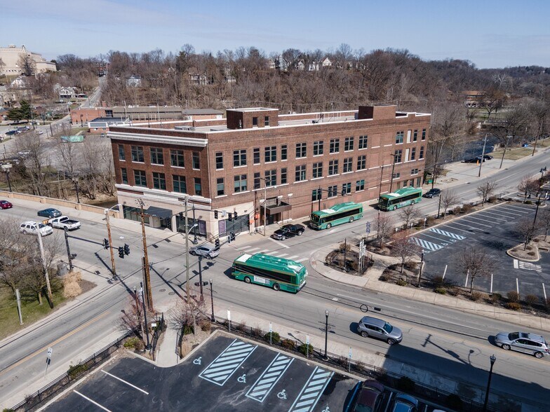 253 E Washington St, New Castle, PA for lease - Building Photo - Image 1 of 26