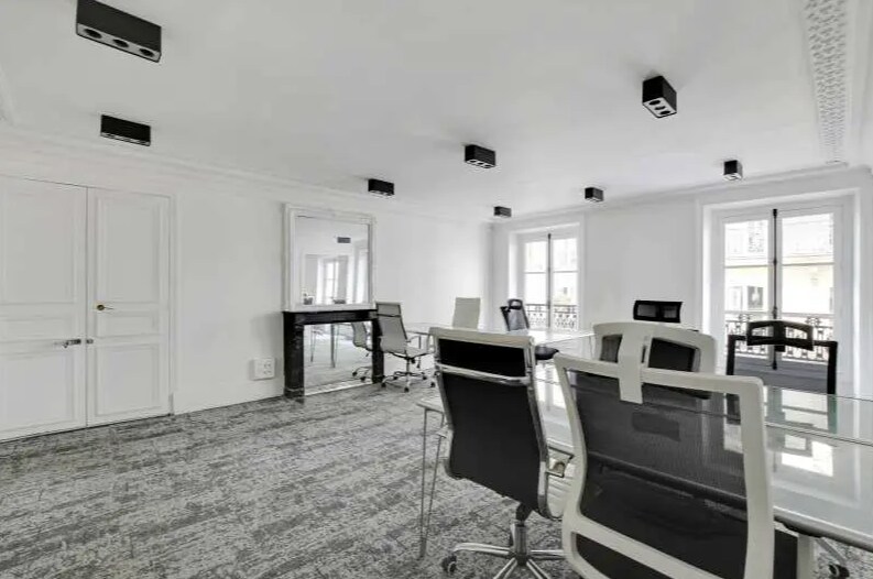 Rue Washington, Paris, PAR 75008 - - - Photo intérieure - Image 1 of 8