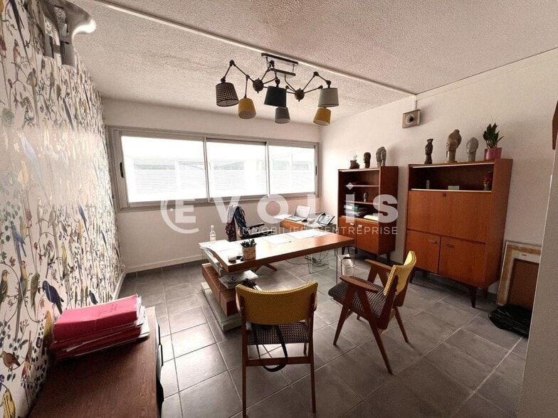 74 Rue Georges Bonnac, Bordeaux for sale - Interior Photo - Image 3 of 4