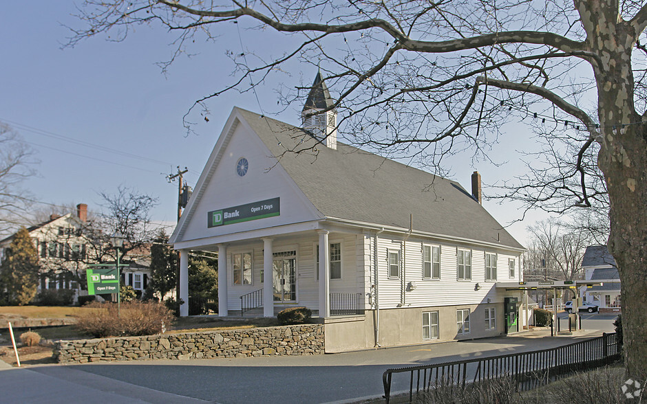 746 Washington St, Holliston, MA à vendre - Photo principale - Image 1 de 1