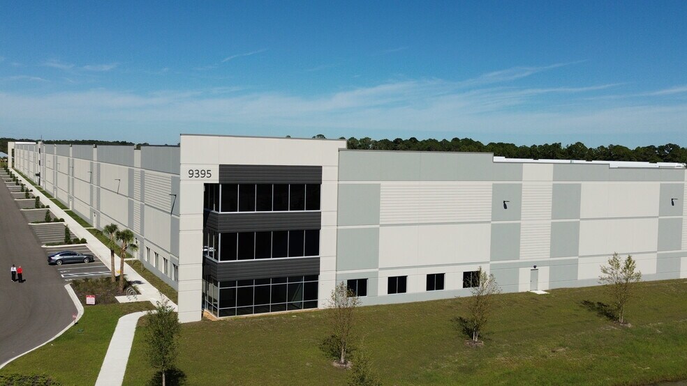 Pritchard Rd, Jacksonville, FL à louer - Photo du bâtiment - Image 3 de 15