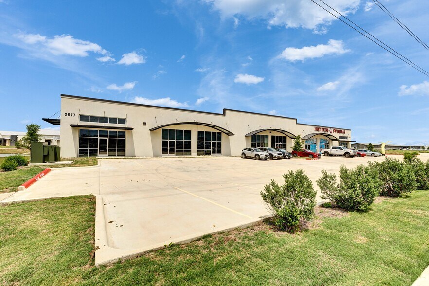 3021 N IH-35, San Marcos, TX for lease - Building Photo - Image 1 of 4