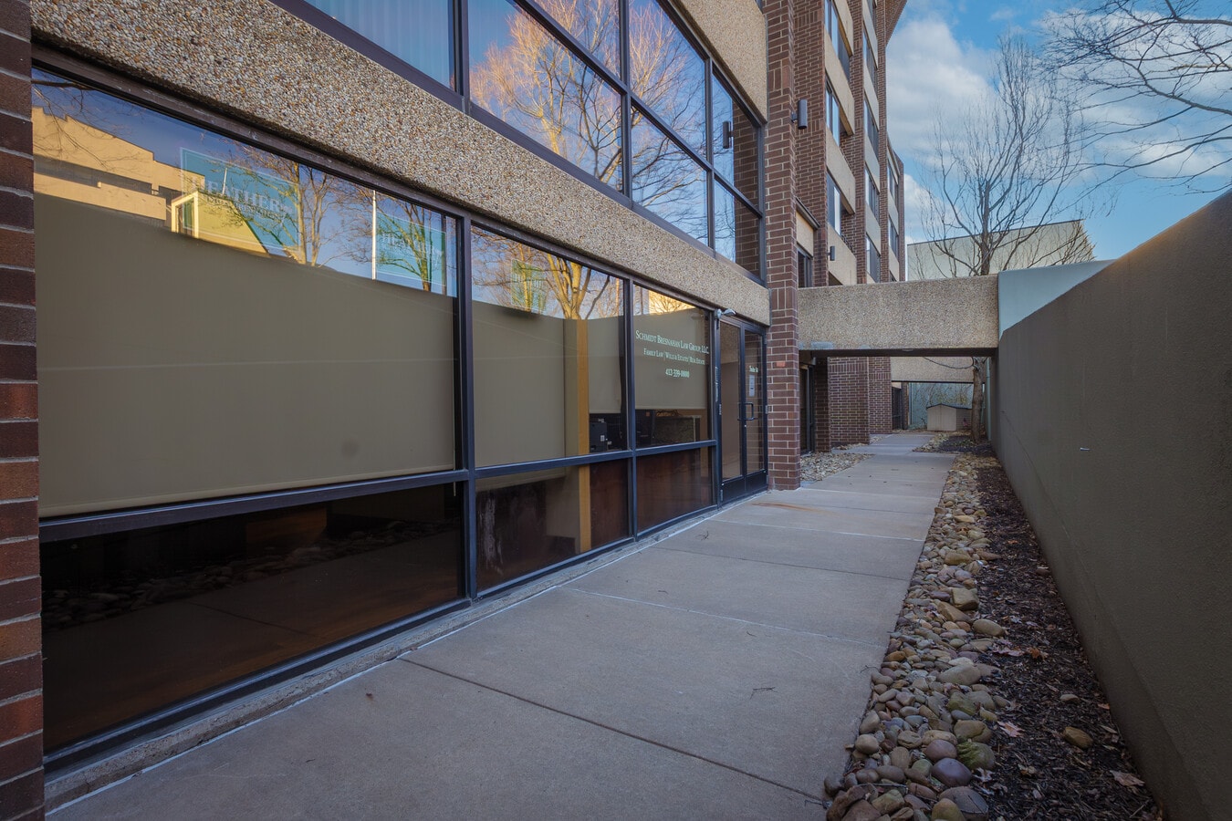 750 Washington Rd, Mt Lebanon, PA 15228 - Unité 12,13,14 - - Photo intérieure - Image 2 of 3