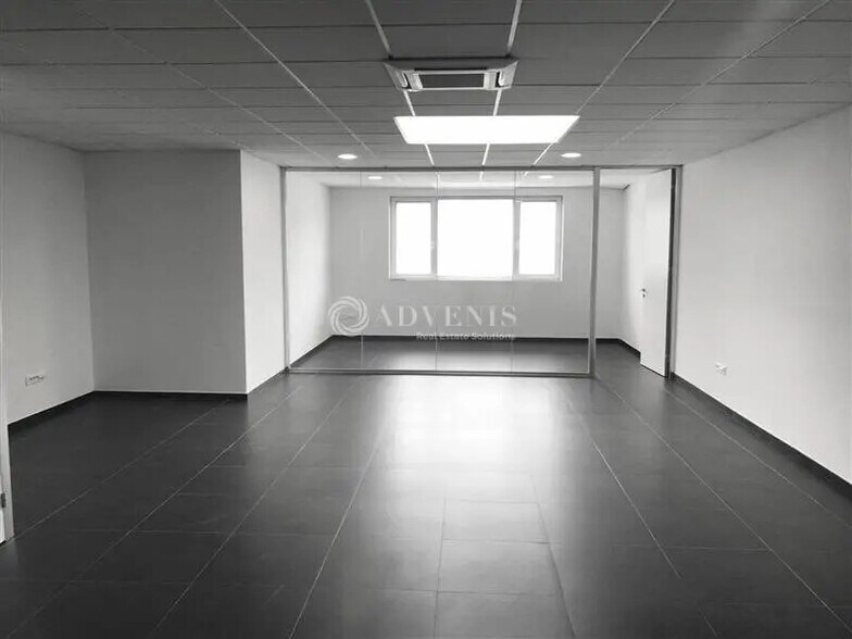 Bureau dans Roncq à louer - Photo intérieure - Image 3 de 4