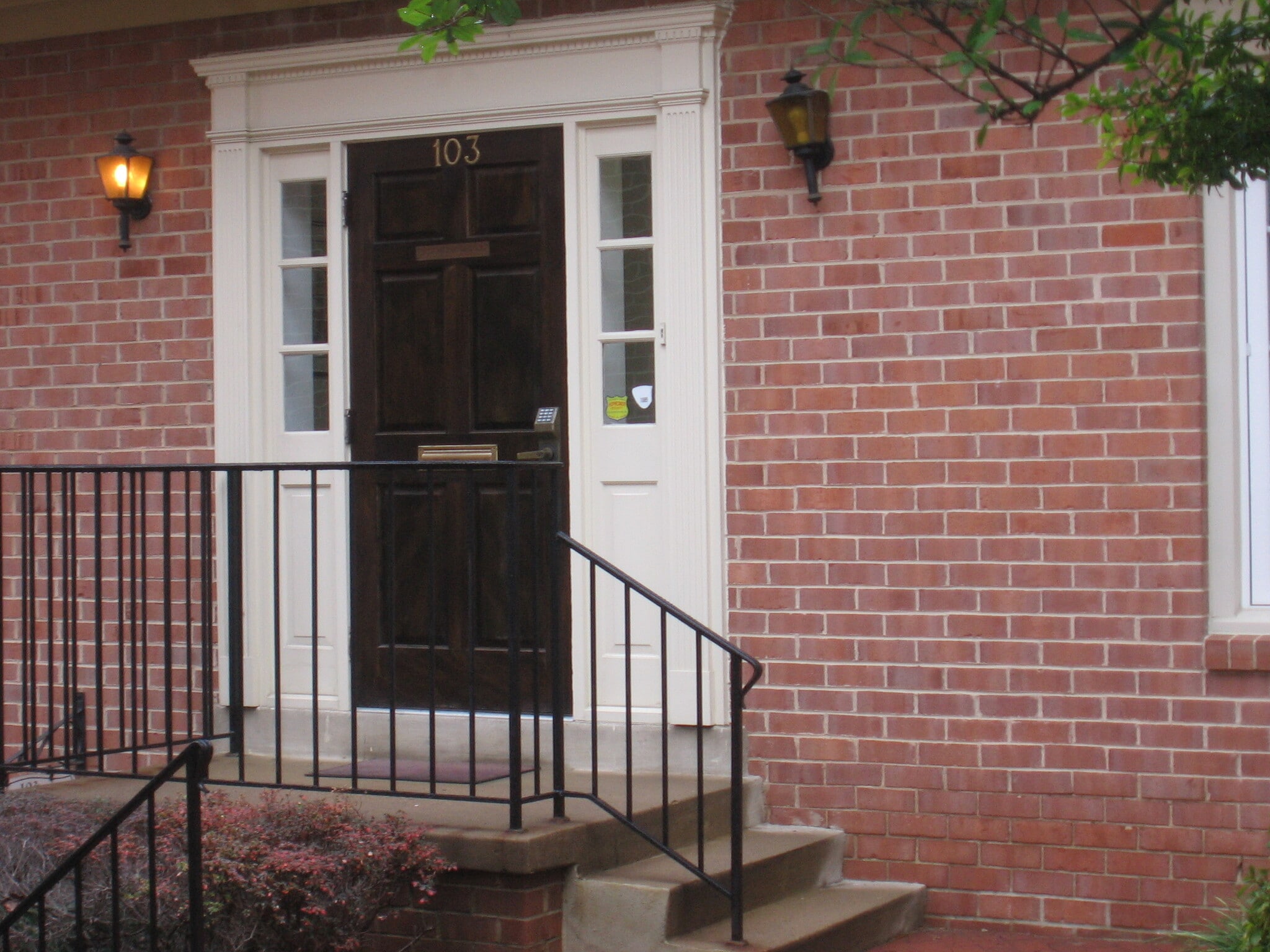 101-103 Rowell Ct, Falls Church, VA for lease Primary Photo- Image 1 of 9