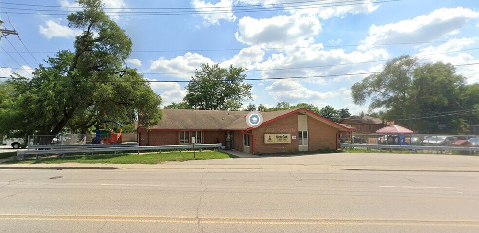 324 E Green St, Bensenville, IL à vendre - Photo du bâtiment - Image 2 de 2