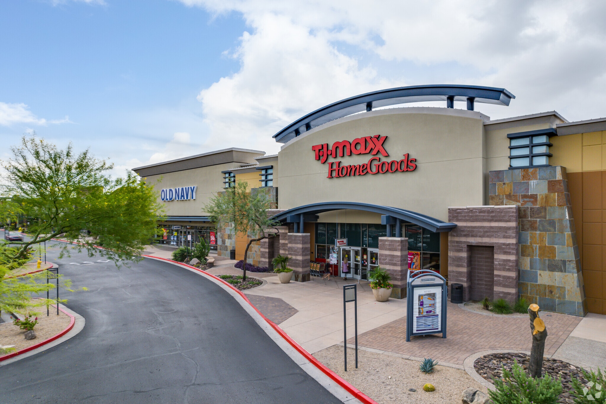 2501 W Happy Valley Rd, Phoenix, AZ for lease Building Photo- Image 1 of 34