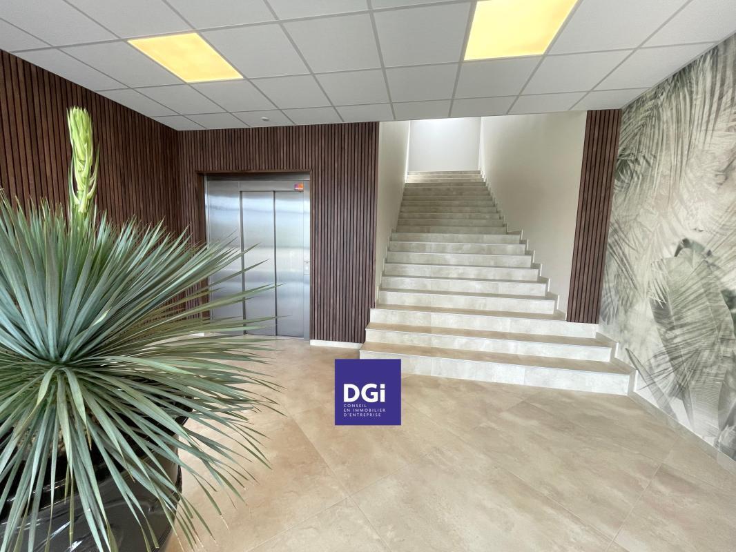 2725 Route De Montpellier, Nîmes for lease Lobby- Image 1 of 5