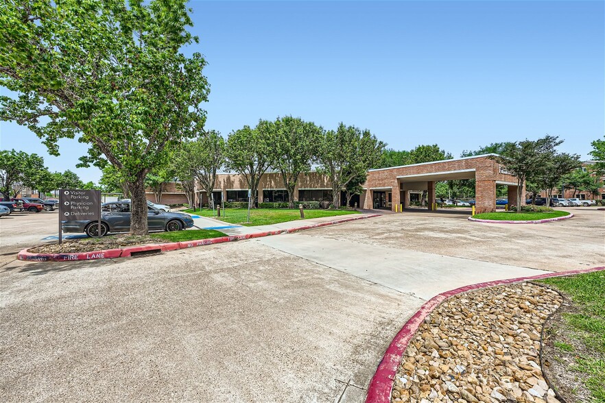 1550 First Colony Blvd, Sugar Land, TX for sale - Building Photo - Image 2 of 11