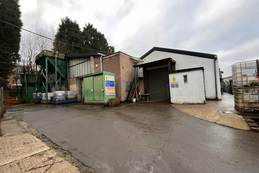 208 Bellingdon Rd, Chesham à vendre - Photo principale - Image 1 de 1