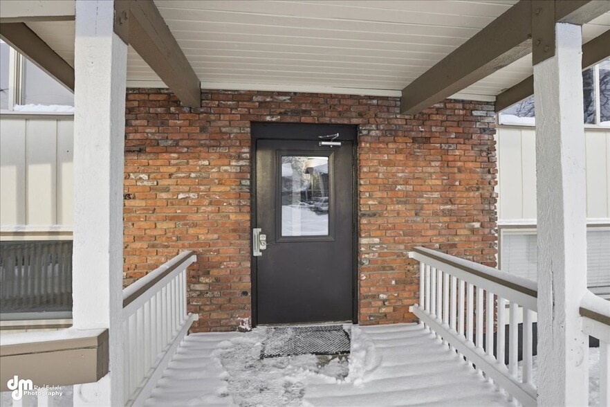 4539 E 7th Ave, Anchorage, AK à louer - Photo du bâtiment - Image 3 de 21