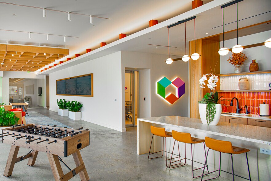 3130 Wilshire Blvd, Santa Monica, CA à louer - Photo du bâtiment - Image 2 de 12