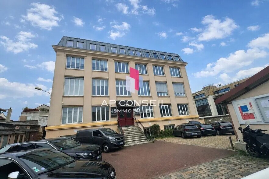 Office in Versailles for lease - Building Photo - Image 1 of 6