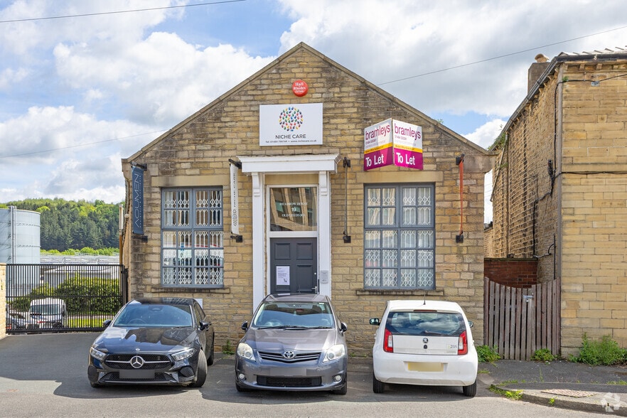 19 Old Leeds Road, Huddersfield à louer - Photo principale - Image 1 de 3