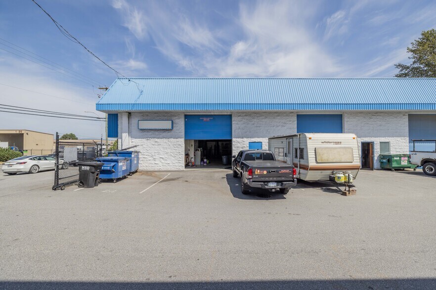 19248 94th Ave, Surrey, BC for sale - Building Photo - Image 3 of 18