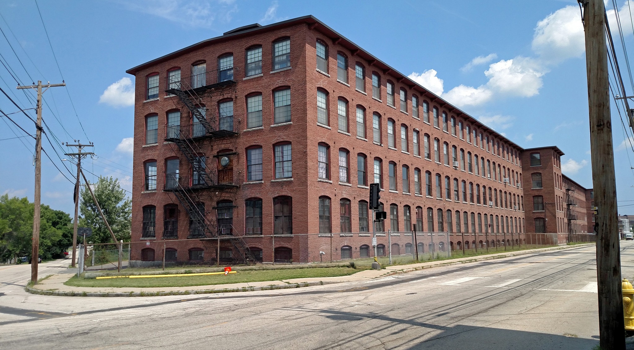 51-55 Lake St, Nashua, NH for lease Primary Photo- Image 1 of 21