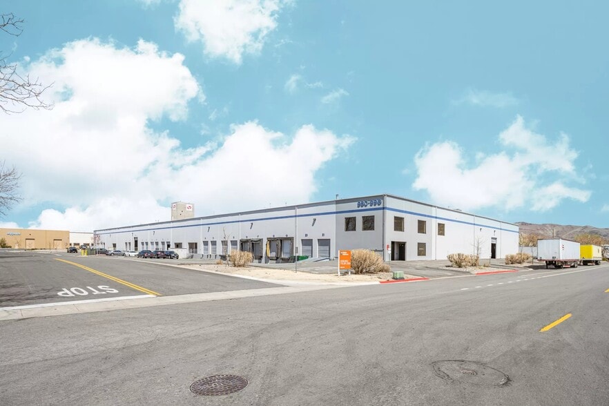 980-996 United Cir, Sparks, NV for lease - Building Photo - Image 3 of 9