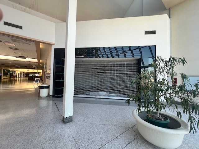 1136 Washington Ave, Evansville, IN for lease Interior Photo- Image 1 of 3